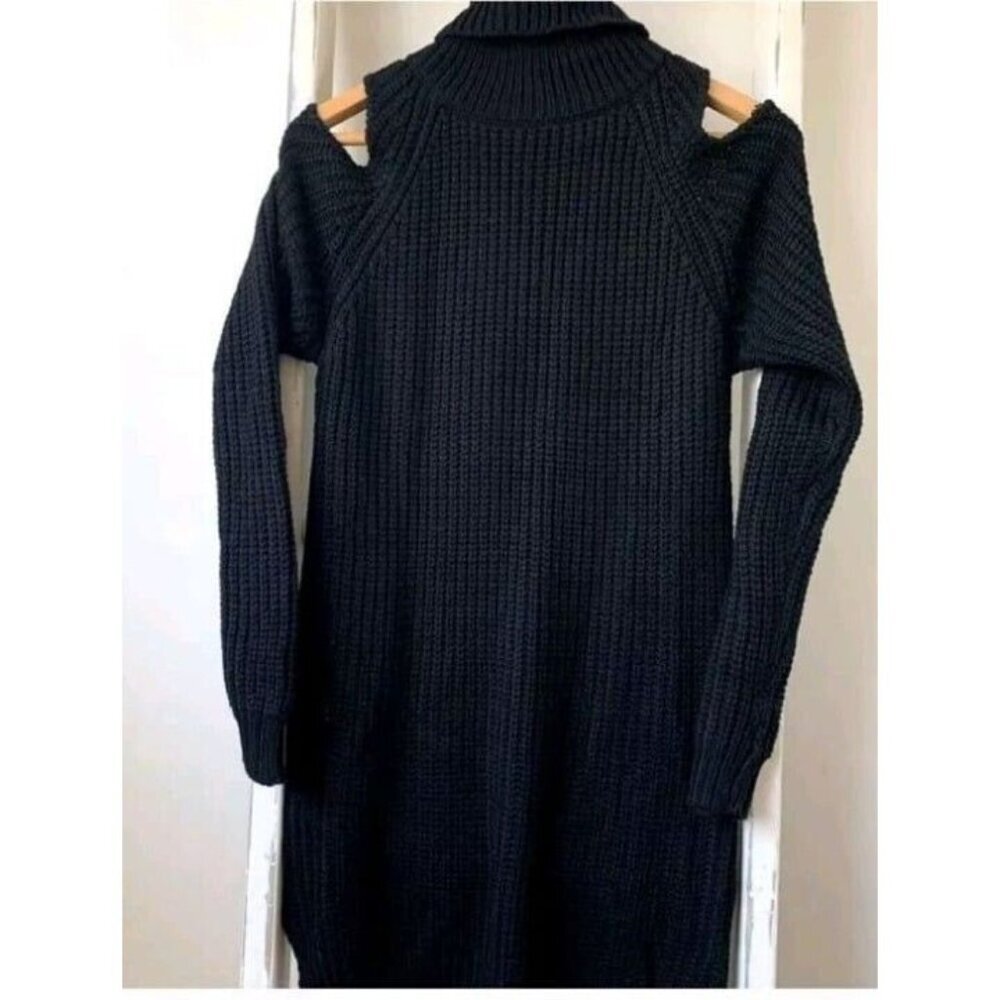 Alya Sweater Dress Size Medium Heavy Knit‎ Ribbed Mock Turtleneck Cold Shoulder